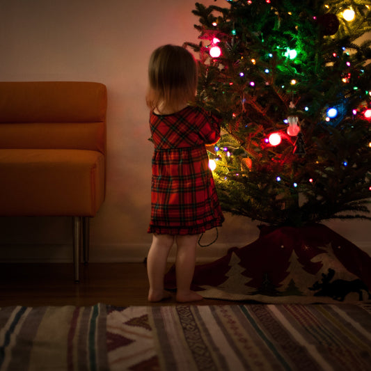Surviving the Festive Frenzy: A Parent's Guide to Navigating Christmas with Little Elves!